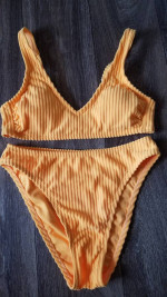 Junior's two piece swimsuit - M