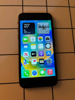 Apple iPhone 8 (Unlocked/Black)