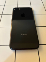 Apple iPhone 8 (Unlocked/Black)