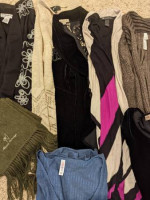 9 Women's Tops Shawls 1 Scarf Size Large Lauren Mitchell Notations