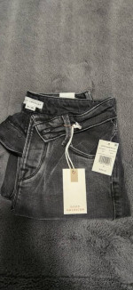 Jeans size 6 Good American
