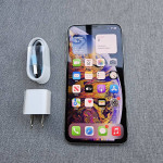 iPhone Xs Max White - UNLOCKED - Like New