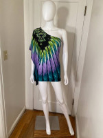 BURST OF COLOR TOP Size Medium
