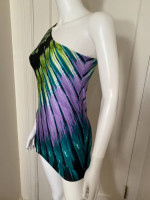 BURST OF COLOR TOP Size Medium