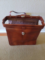 APC-Brand Brown Leather Clamshell Briefcase Chromebook Bag w/ Lock