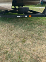 Pontoon boat