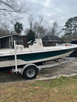 Pathfinder bay boat