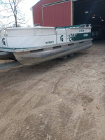 20ft Misty Harbor pontoon