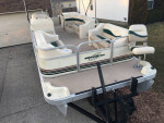 2001 Bennington pontoon 22 foot mercury with Trailer