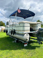 Tahoe Playbuoy Pontoon Boat