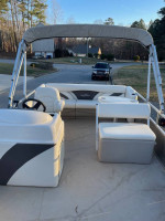 2015 SunChaser Pontoon Boat