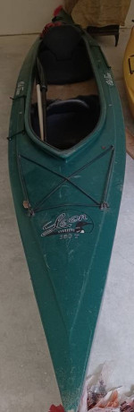 Old Town Loon 160T (16' feet) Tandem kayak with paddles