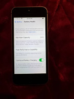Like New Apple iPhone SE A1662 32GB Unlocked Very clean from Non-smoking and non