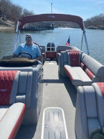 2021 Bennington Tritoon 25QSR