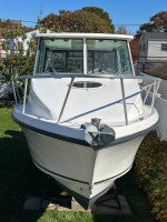2008 Mako 264 Express Pilothouse