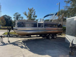 2022 Sun Tracker 22 dlx xp3 party barge