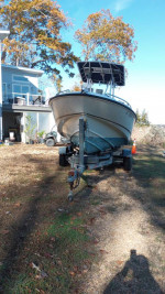 2004 Boston Whaler Outrage 21 with 225HP