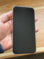 IPhone 11 64g Boost Mobile