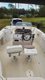 1999 Regal Destiny 200 Deck Boat