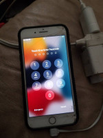 IPHONE  8 Plus 64 Gigabyte unlock Work Great - Glass crack