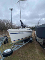 1996 Hunter 23.5 sailboat