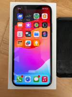 Apple iPhone XS 64GB Unlocked Space Gray Mint Condition