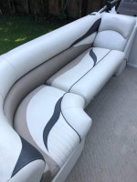 2012 Manitou Oasis 22’ Pontoon Boat