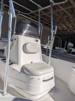 2007 nautic star 21 center console