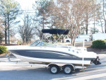 2014 Chaparral 21 ft , 5.0 V-8 Mercruiser, Aluminum Trailer