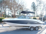 2014 Chaparral 21 ft , 5.0 V-8 Mercruiser, Aluminum Trailer