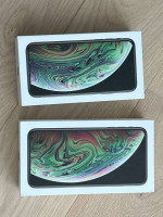 iPhone Xs boxes