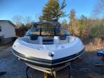 21' Rinker 21QX Just Like New!