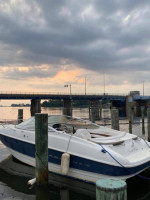 Bayliner 2352 Ls Capri Cuddy Cabin with Trailer