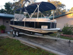 2001 Smoker Craft Deck Boat