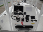 **CLEARANCE 2023 Sea Pro 208 Deluxe Bay Series Center Console**