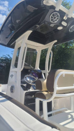 2022 Yamaha 255 fsh sport E center console