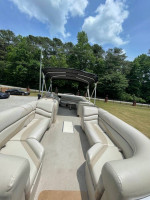 🔥09 BERKSHIRE TRITOON with 225HP ENGINE & TRAILER….RUNS GREAT!!
