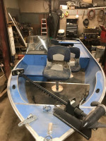 Alumacraft Fishing Boat