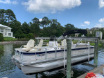 22.5 tri toon pontoon new 150 yamaha