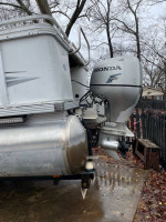 2006 Crest Pontoon 25’ XRS III