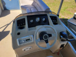 2014 bennington  20ft Pontoon