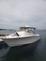 Grady White 330 Express w/ Low Hour Suzuki 300 OBs Under Warranty