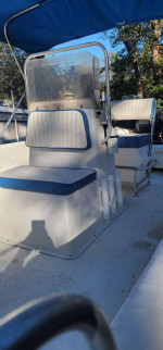 198 DLX Carolina Skiff