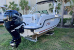 Year 2015 Boston Whaler 230 Vantage - 145 Engine hours