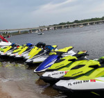 We buy jet skis!