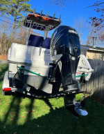 2013 Boston Whaler 220 Outrage 22 foot