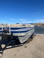 2015 SunTracker DLX 24