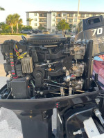 99 crestliner 70hp Johnson