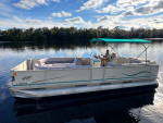 Crest 25 ft pontoon