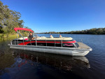 Bennington 28 ft Tritune